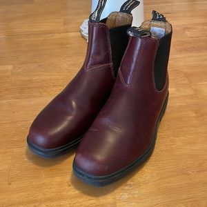 Blundstone Dress Boots in the color cherry